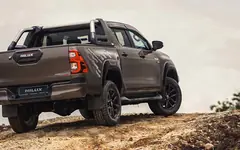 Bak kargo belakang dan sports bar Toyota Hilux 2026